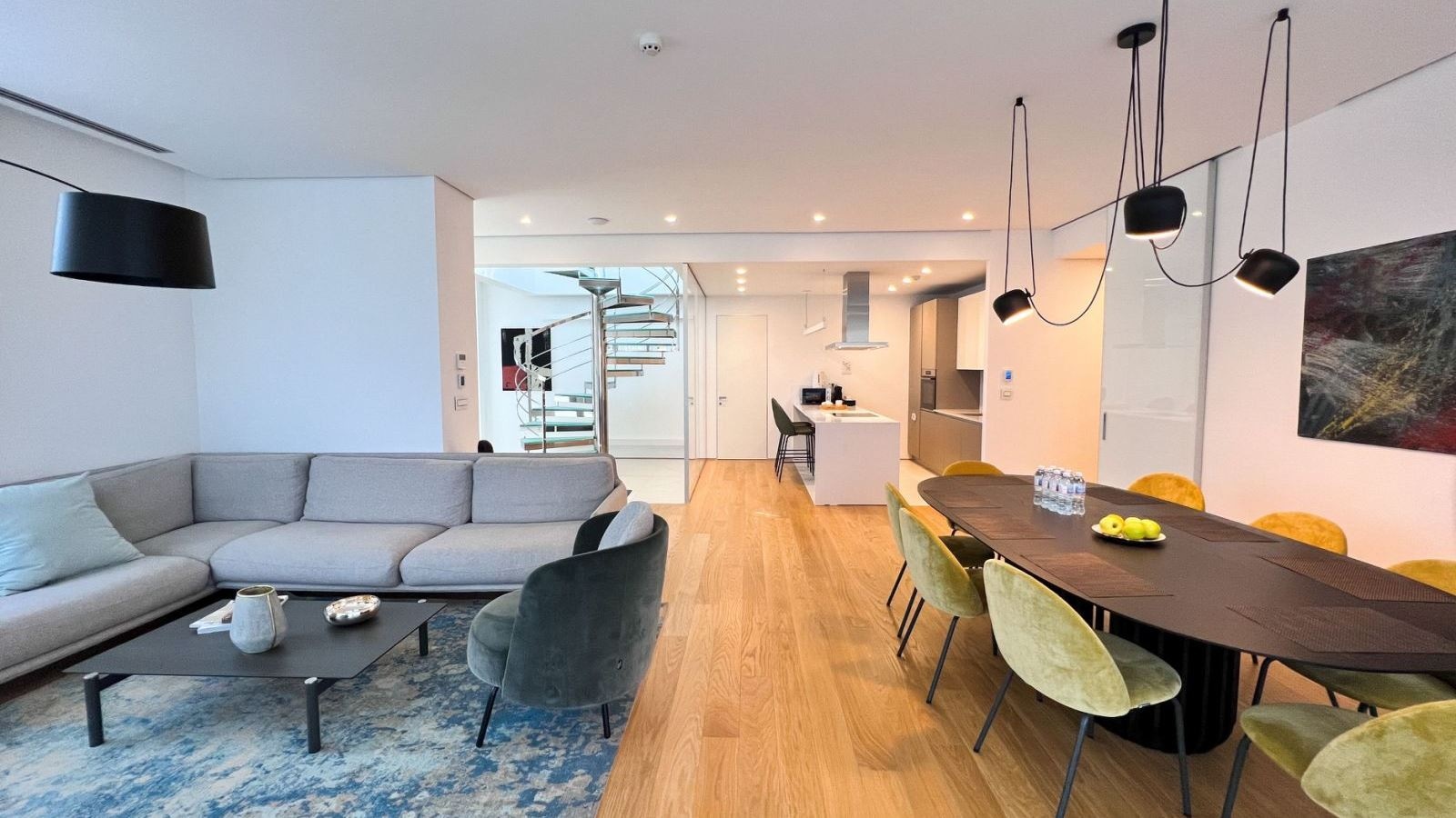 rooms-four-bedrooms-penthouse-garden-line