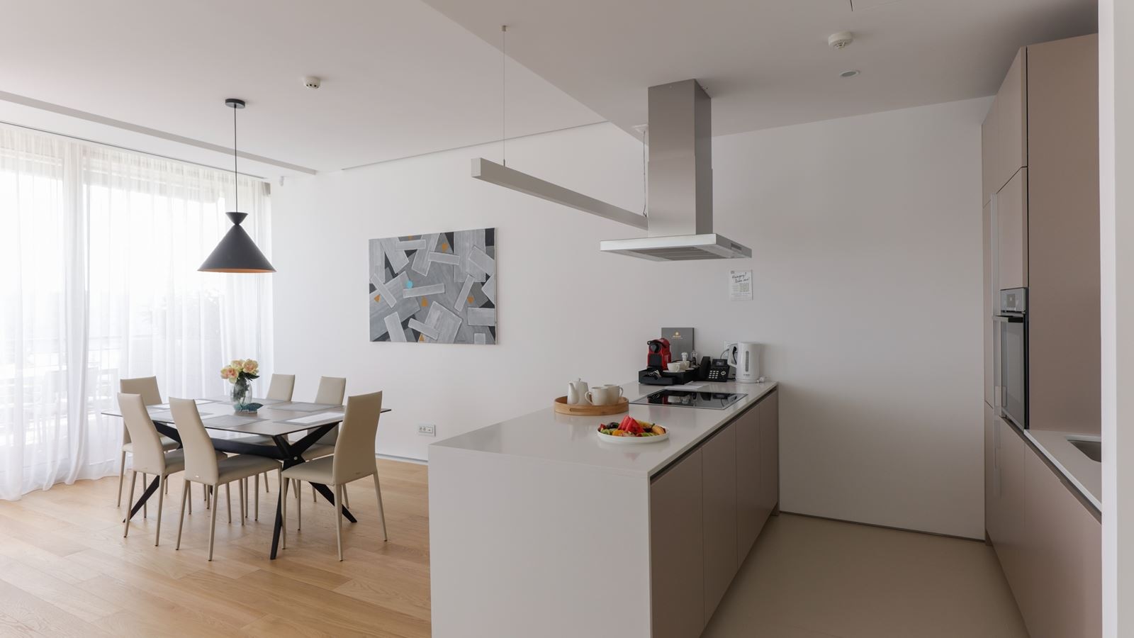 rooms-two-bedrooms-residence-sea-view-sunny-hill-line