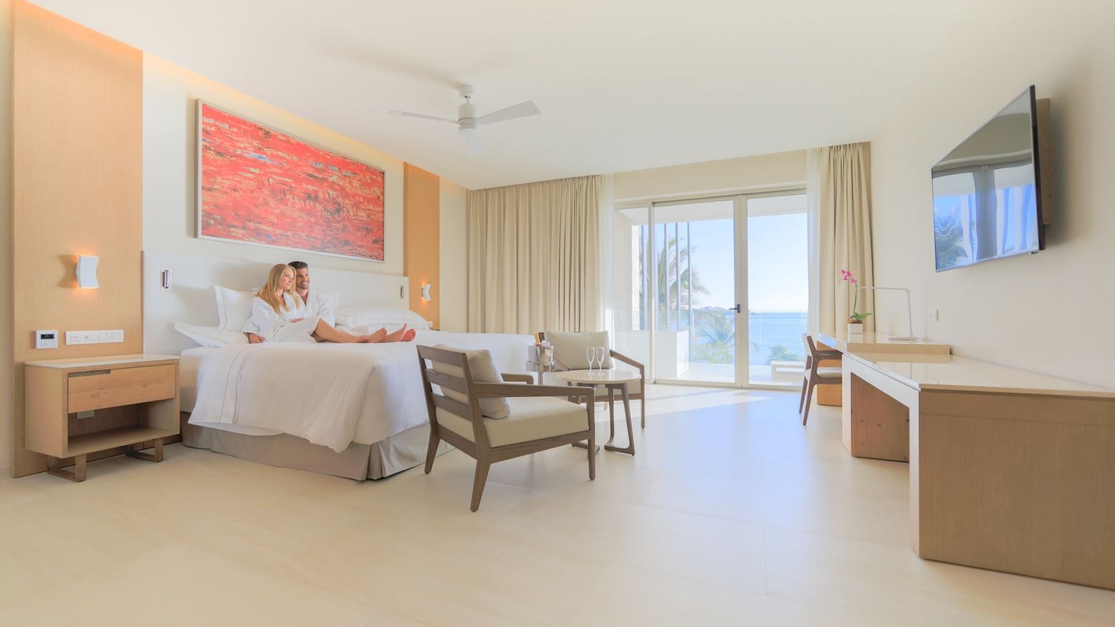 rooms-junior-suite-ocean-front-premium-level