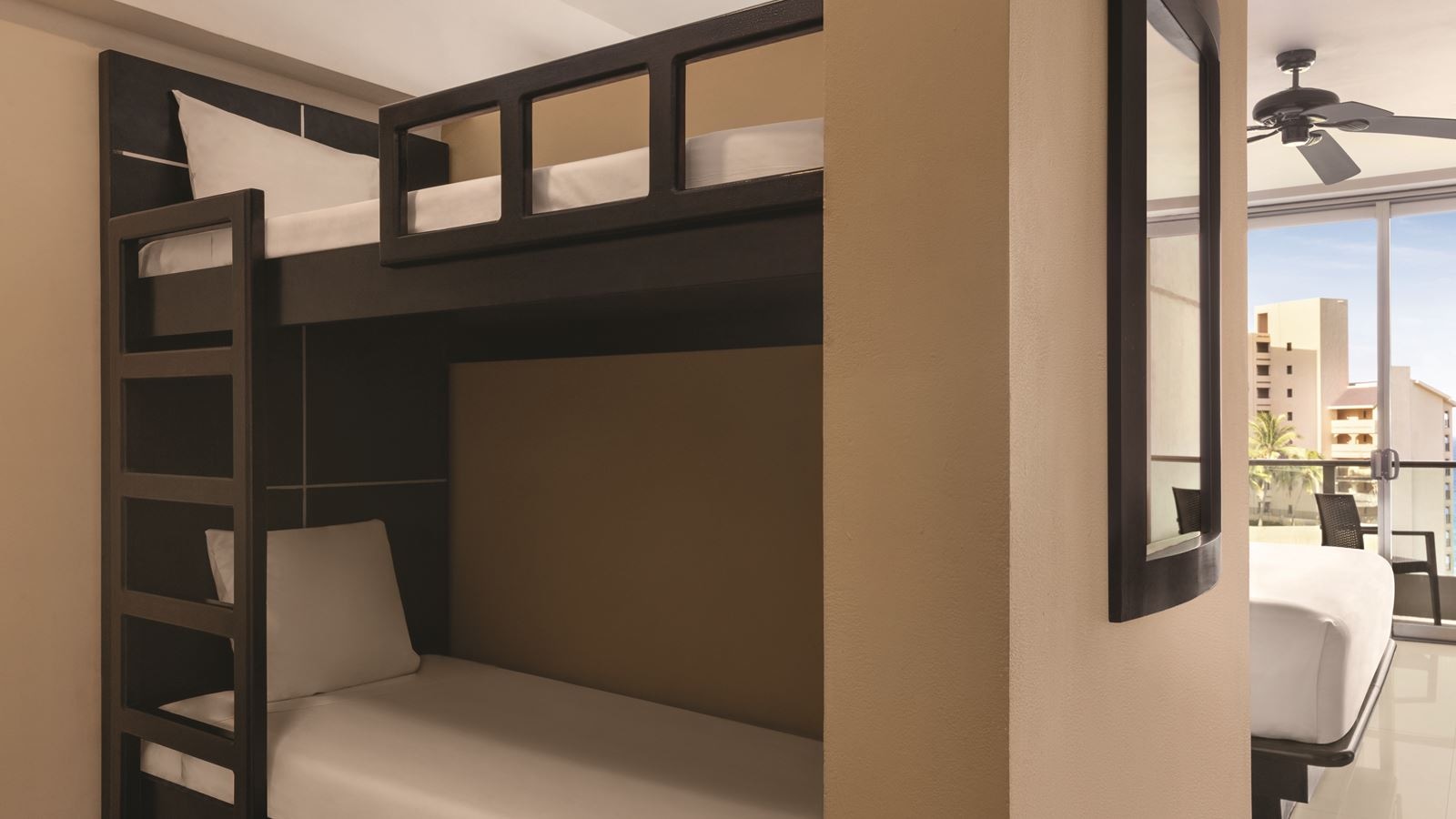 rooms-family-suite-king