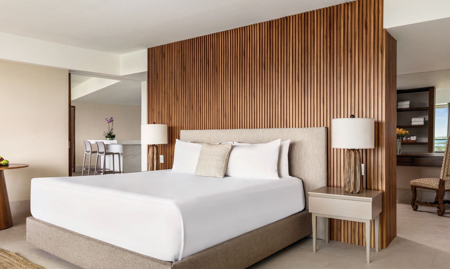 rooms-gran-master-suite-sunset-view-king