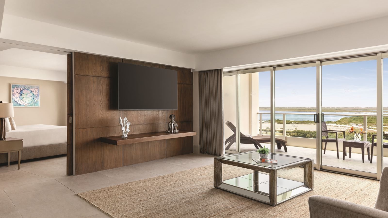 rooms-gran-master-suite-sunset-view-king