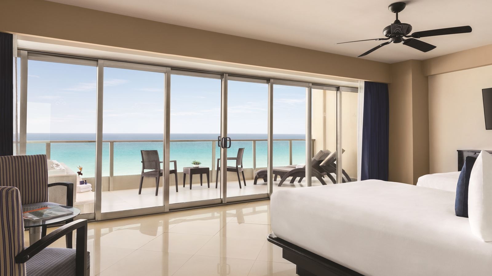 rooms-ocean-front-suite-double