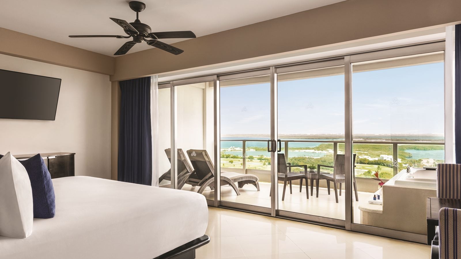 rooms-sunset-suite-king