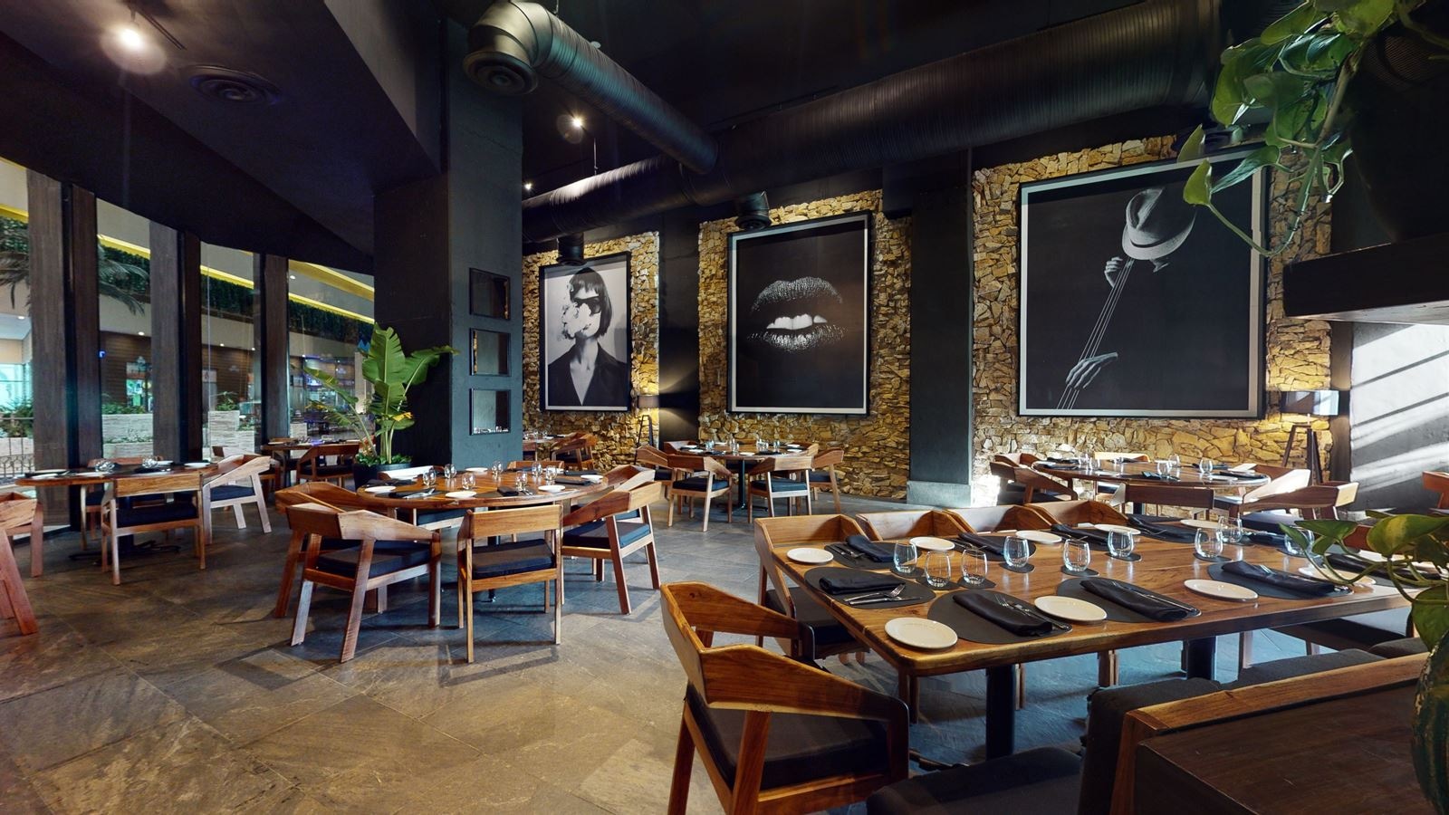 restaurants-big-benwine--grill