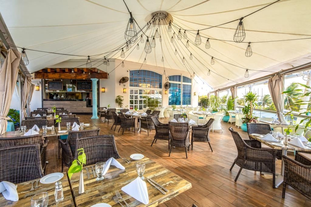 restaurants-at-sunset