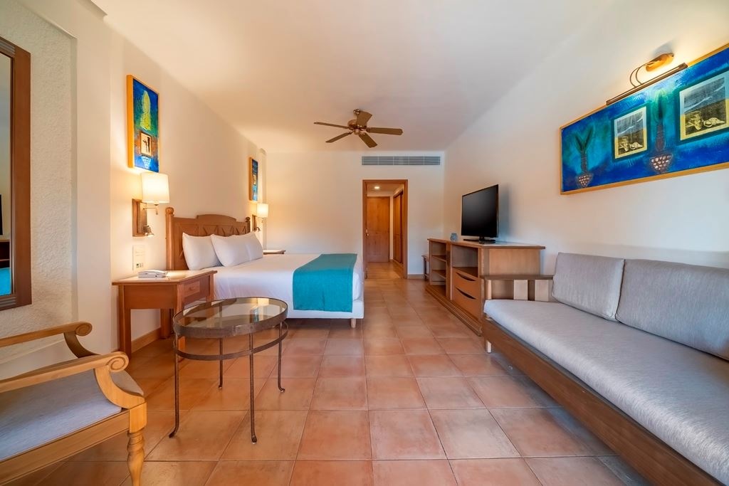 rooms-premium-near-pool