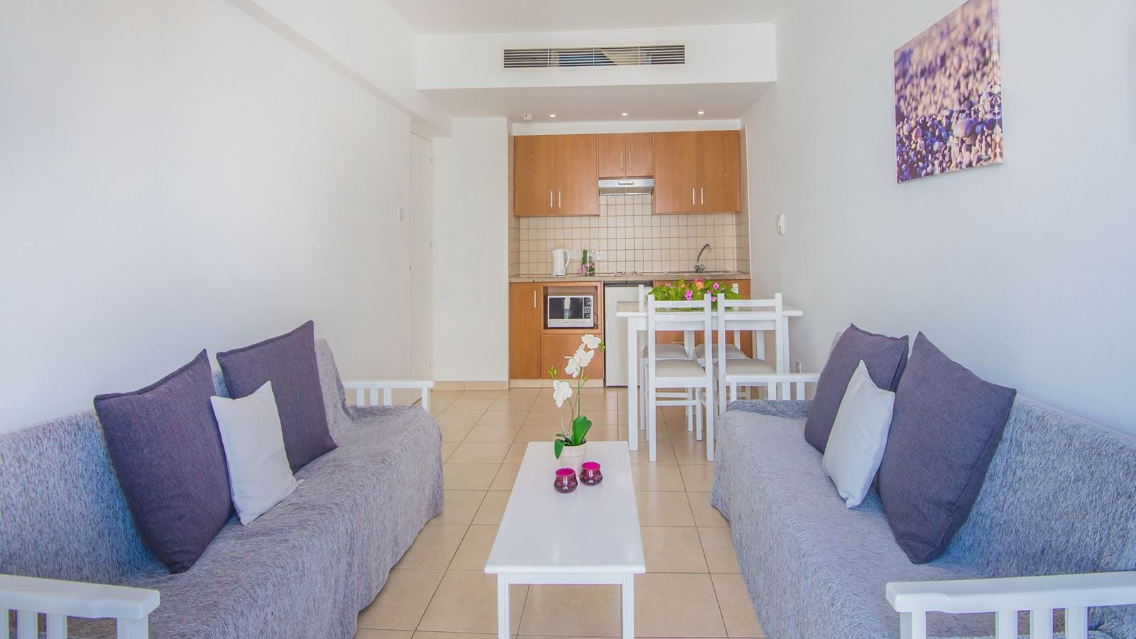 rooms-1-bedroom-apartment-balcony