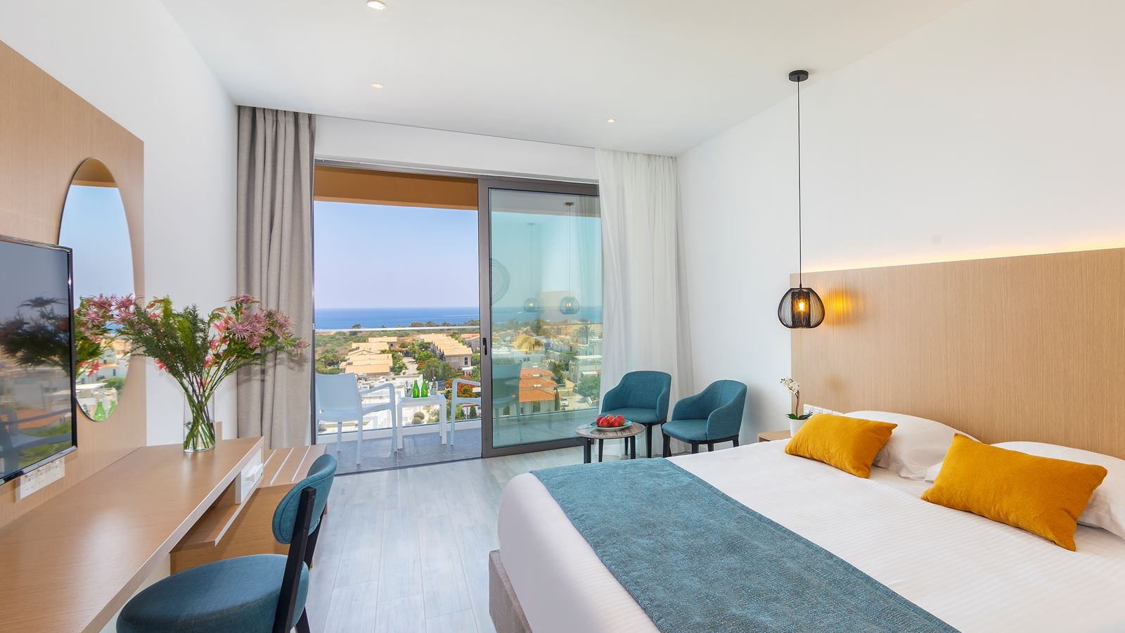 rooms-double-or-twin-superior-land-view