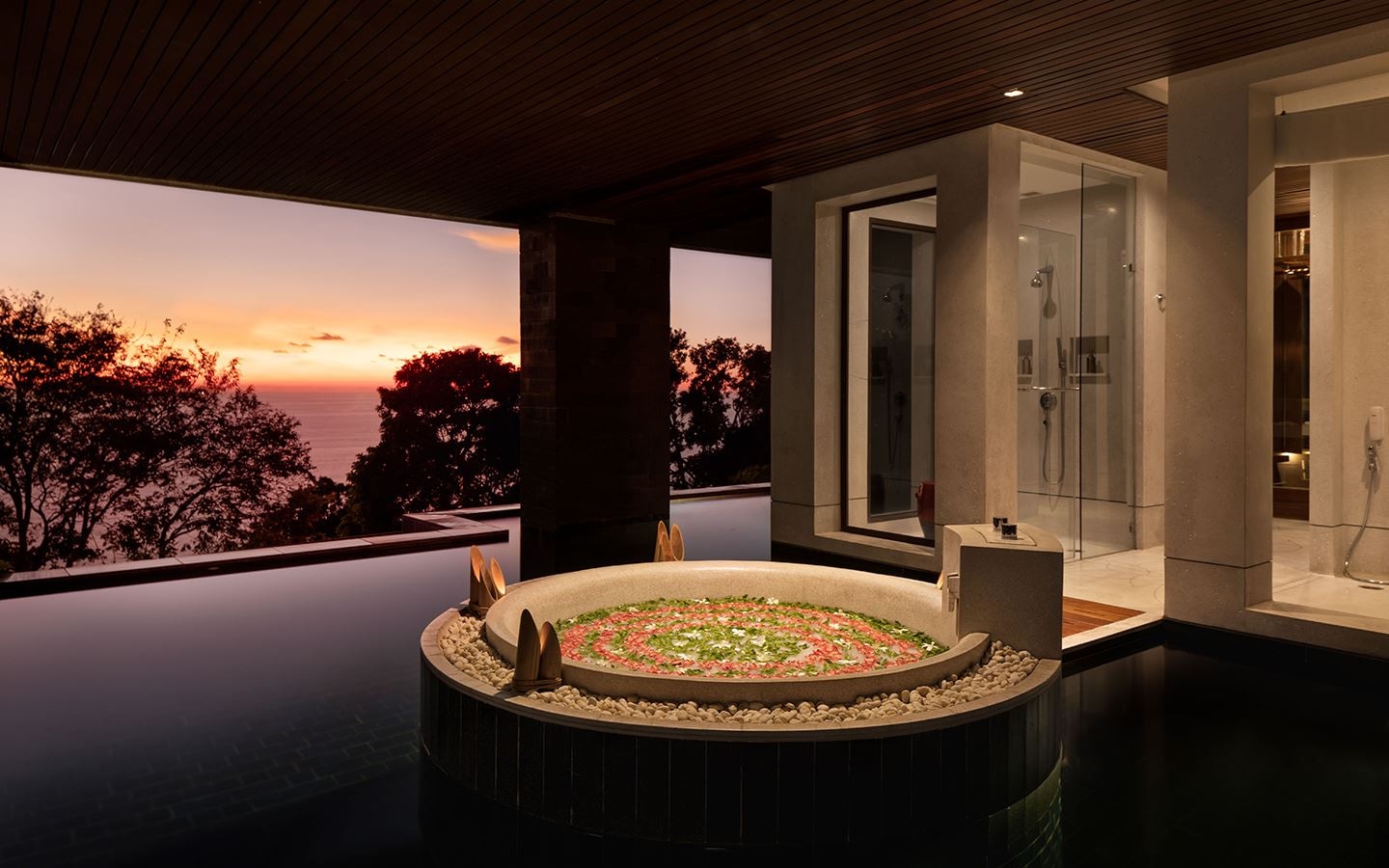 rooms-spa-pool-suite