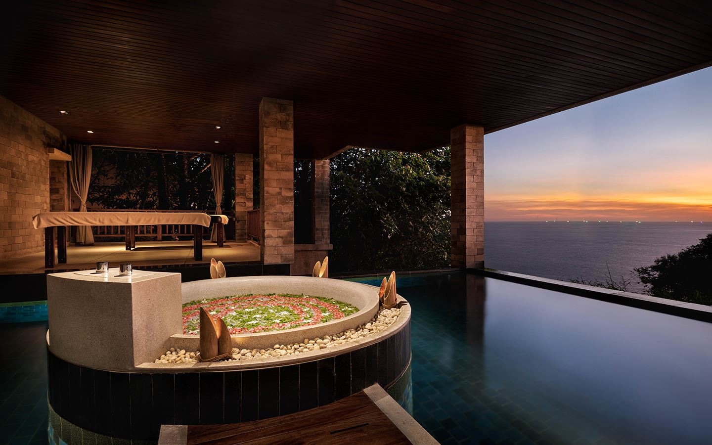 rooms-spa-pool-suite