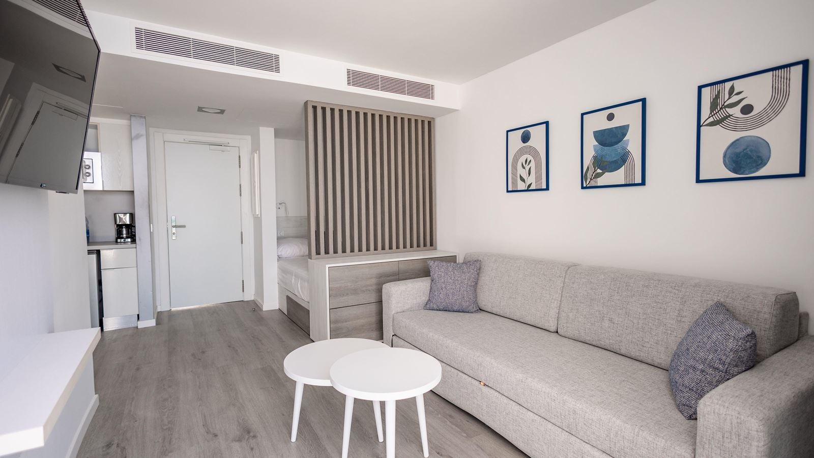 rooms-family-suite-with-sea-view