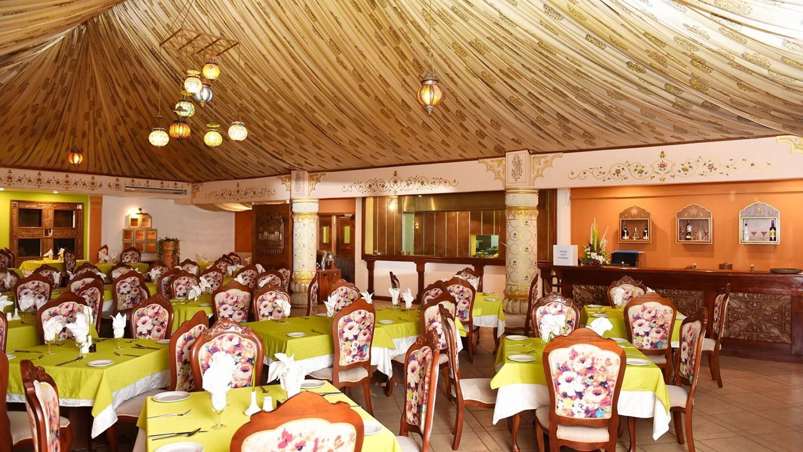 restaurants-restaurants